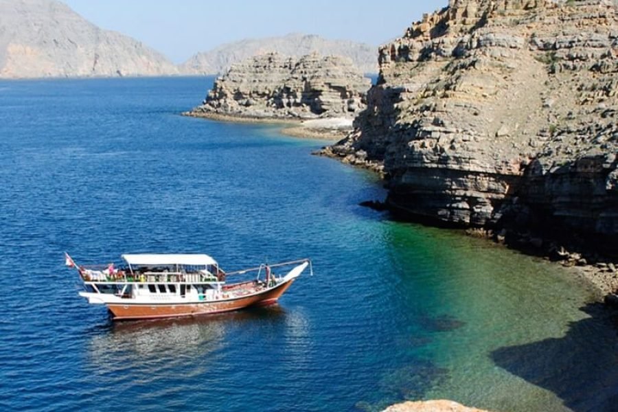 (Overnight Package – 4) DIBBA Full Day Dhow Cruise and Overnight at Hotel (1 Night 1 Days)