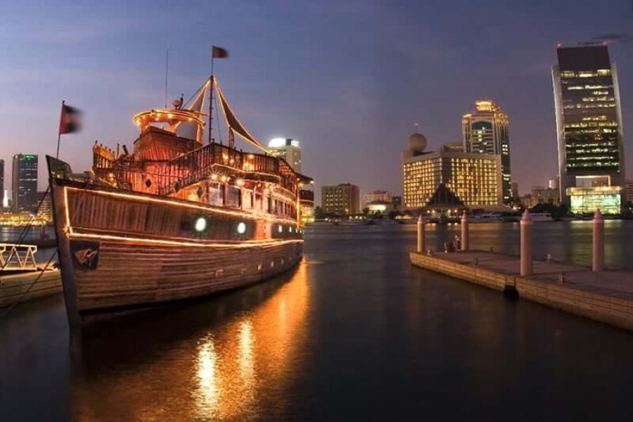 Royal Dhow Cruise Dinner 5 Star